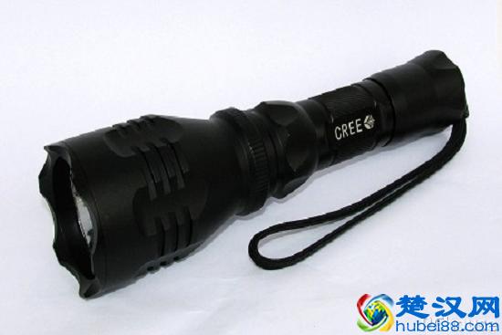 强光手电优点有哪些 强光手电使用推荐