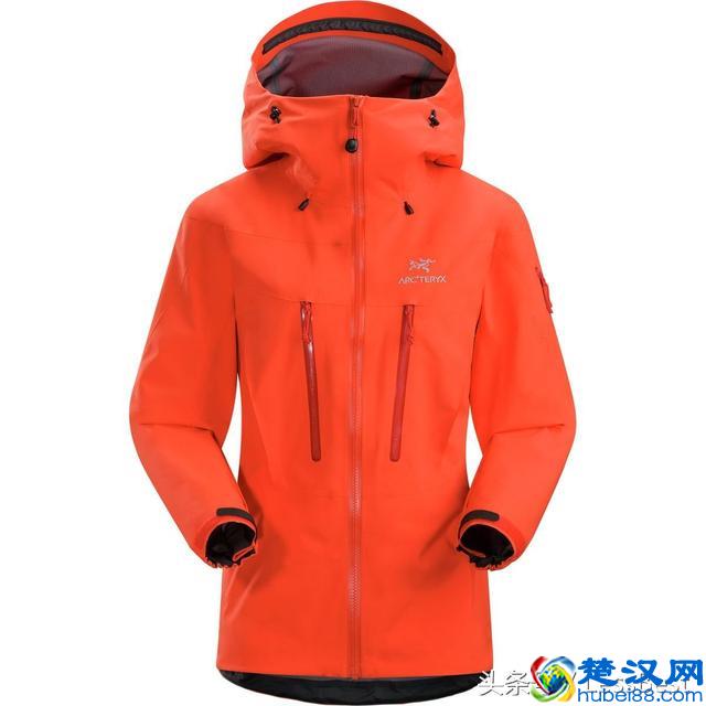 什么牌子冲锋衣好？冲锋衣的选购知识：七款顶级的户外冲锋衣推荐