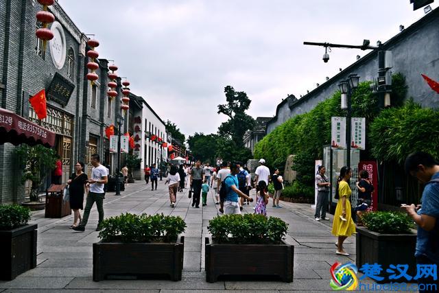 他，凭什么成为中华人民共和国国旗的设计者？