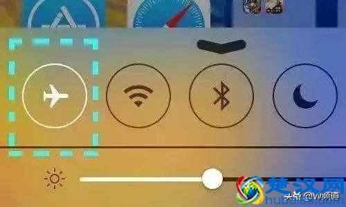 在飞机上不能用手机——那飞行模式是干啥用的呢？？