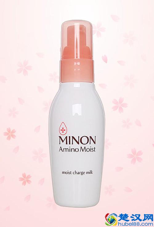 夏天油性皮肤适合什么乳液？