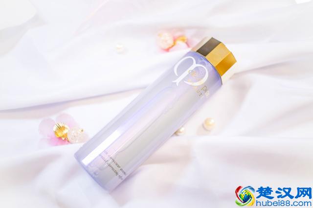 适合混合性皮肤使用的控油清爽保湿爽肤水有哪些？网红化妆品测评