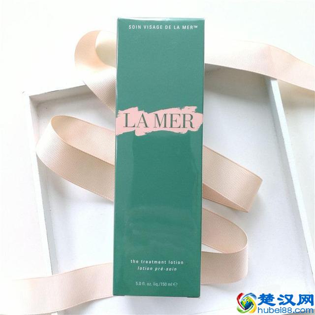 适合混合性皮肤使用的控油清爽保湿爽肤水有哪些？网红化妆品测评