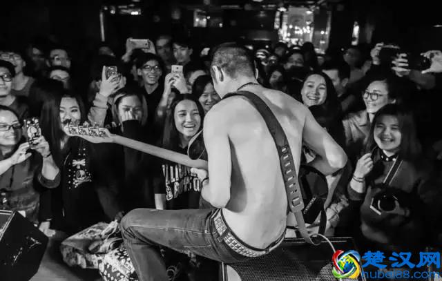 什么是朋克？不让生活改变你热爱的东西才是真朋克