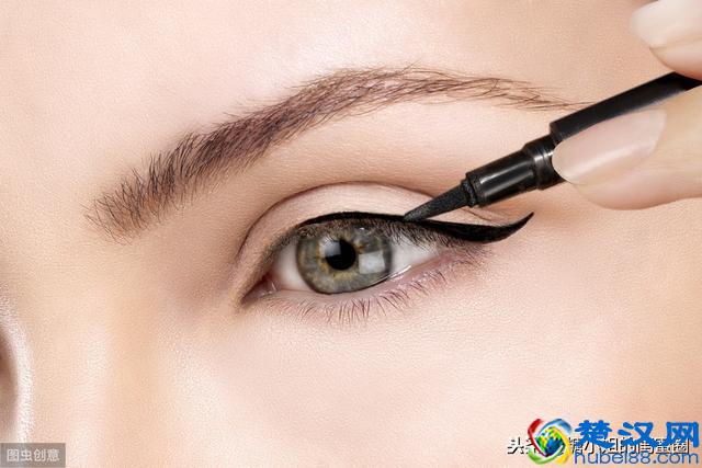 化妆师都不会告诉你的，四个实用化妆小技巧