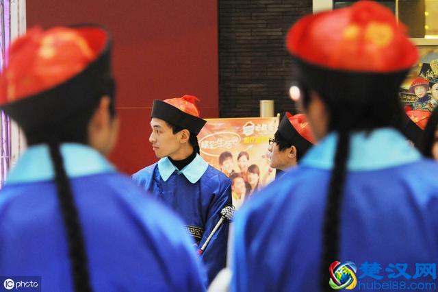 在古代为什么会有人选择进宫做太监？