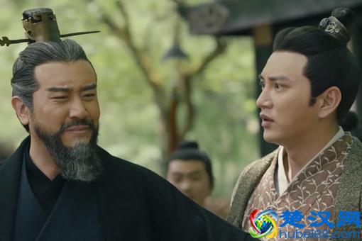 披荆斩棘什么意思？披荆斩棘出自什么典故？