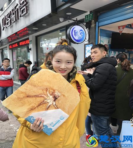 海龙王艋舺海鲜化石饼加盟,需要的准备有哪些?