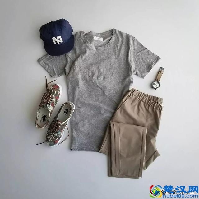 一件灰色丅恤,能这样穿?帅的不像样