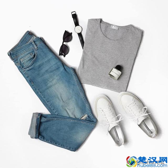 一件灰色丅恤,能这样穿?帅的不像样