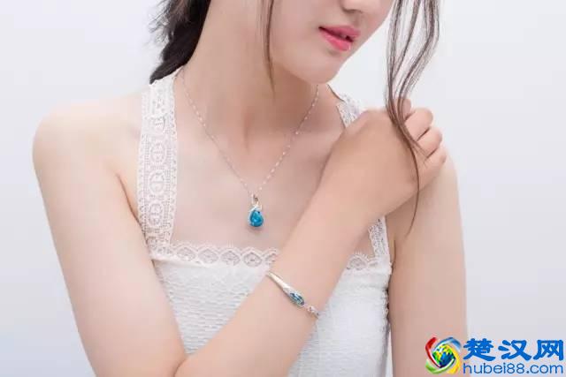 25岁以后还这么做，小心30岁长满“鱼尾纹”！