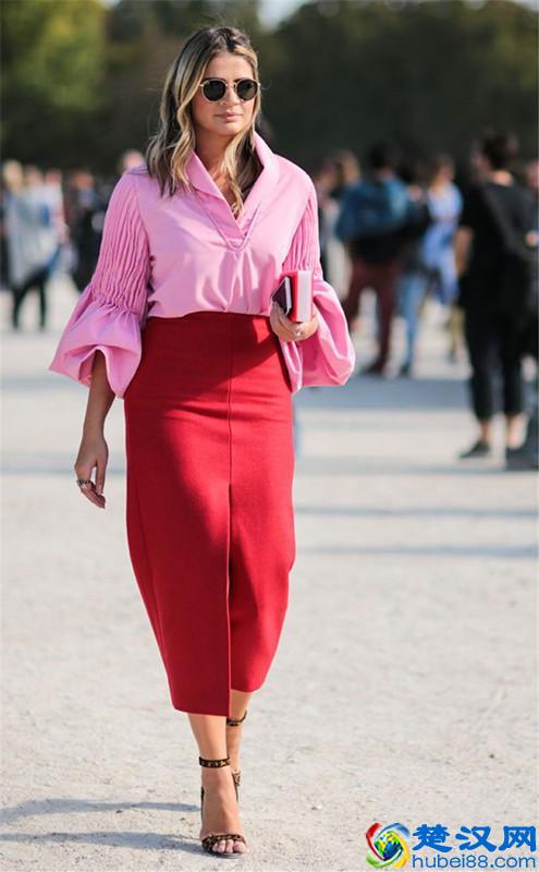 粉色衣服配什么颜色的裤子 时髦又好看