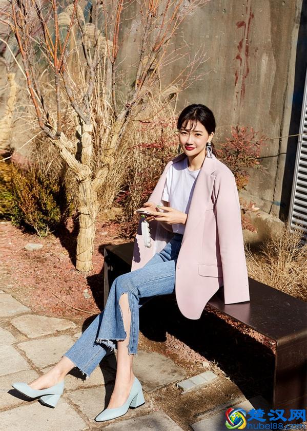 粉色衣服配什么颜色的裤子 时髦又好看