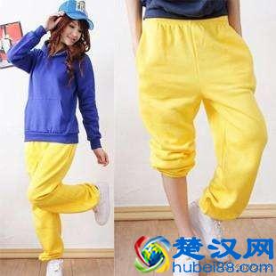 图文解说亮黄色裤子配什么颜色上衣？