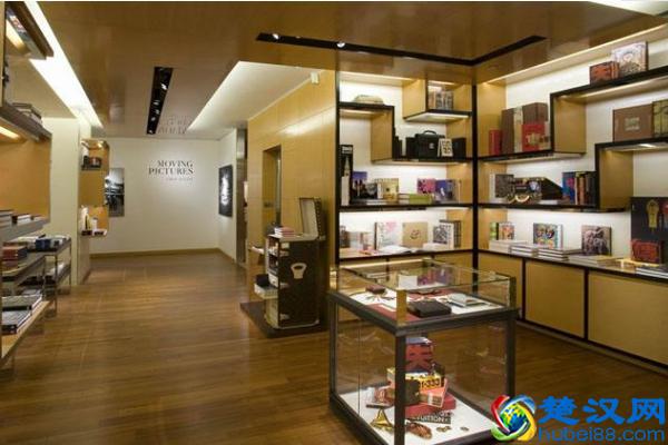 去香港购物一般买什么是比较实际的