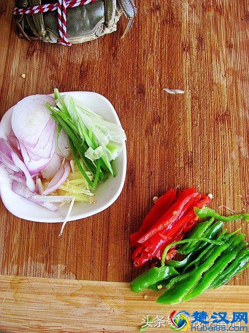 咖喱蟹怎么做好吃？东南亚风味咖喱蟹制作步骤过程分享！