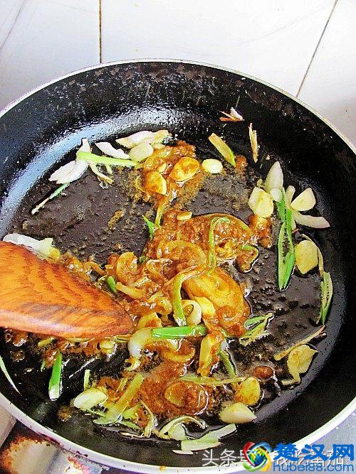 咖喱蟹怎么做好吃？东南亚风味咖喱蟹制作步骤过程分享！