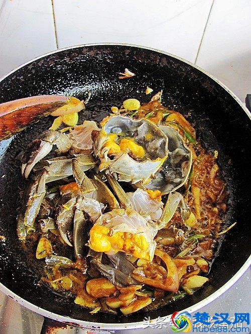 咖喱蟹怎么做好吃？东南亚风味咖喱蟹制作步骤过程分享！