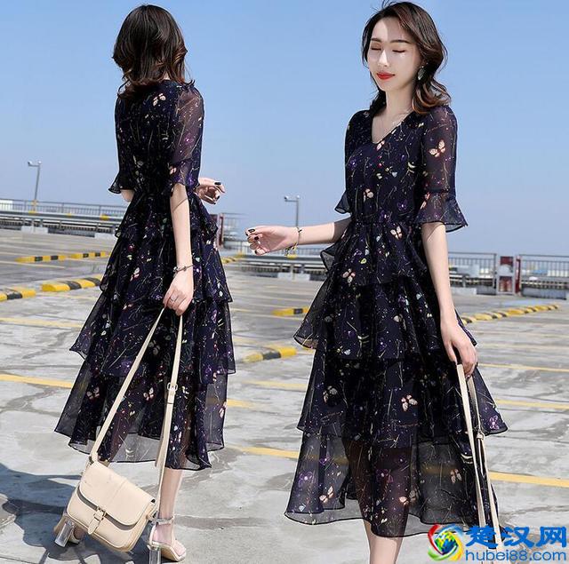 肩宽的女生，穿衣记住这“三要四不要”，好看又显瘦