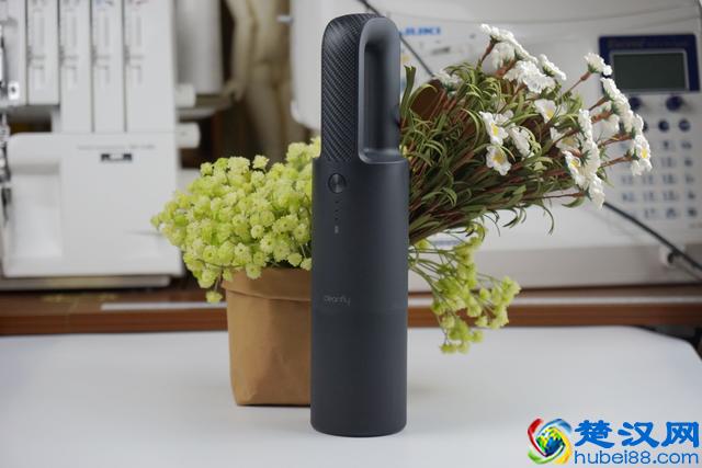 车友福利，这可能是目前最好用的车载吸尘器，清蜓吸尘器评测体验