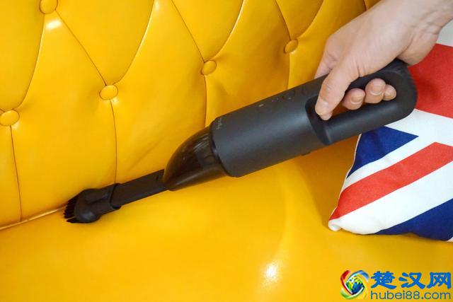 车友福利，这可能是目前最好用的车载吸尘器，清蜓吸尘器评测体验