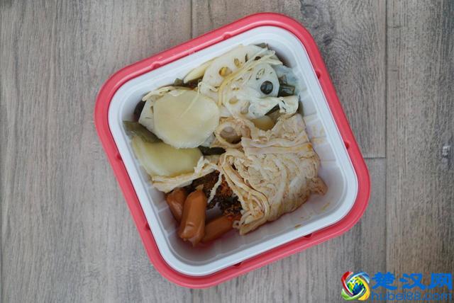 网红自热小火锅,到底哪家才好吃?