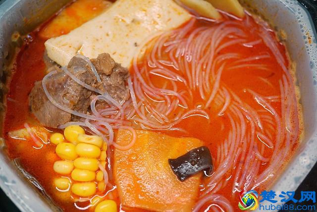 网红自热小火锅,到底哪家才好吃?