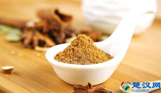 “五香粉”和“十三香”区别是什么？很多人不懂，放错了容易坏菜