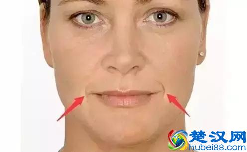 法令纹怎么消除？按着按着就没了