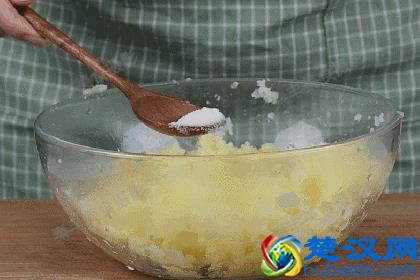 芝士焗土豆泥，口感浓郁，抵挡不住的芝士诱惑！