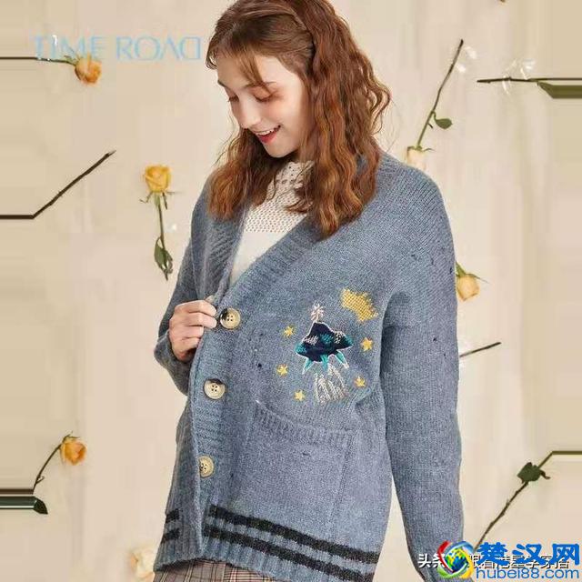 王祖贤开衫穿搭秘籍，夏末秋初穿开衫，让你时髦又有女人味，