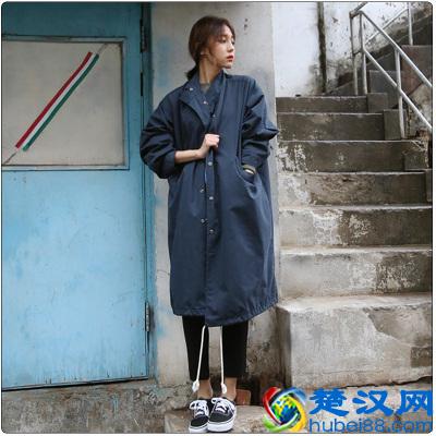 长款风衣搭配什么版型的裤子最合适