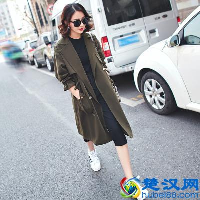 长款风衣搭配什么版型的裤子最合适