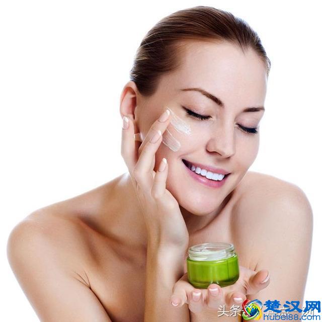 面霜什么时候用最好 用面霜最好的四个时间96%的人不知道