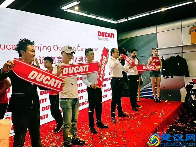 杜卡迪揽途950在国内亮相，你猜多少钱？（含参数表）