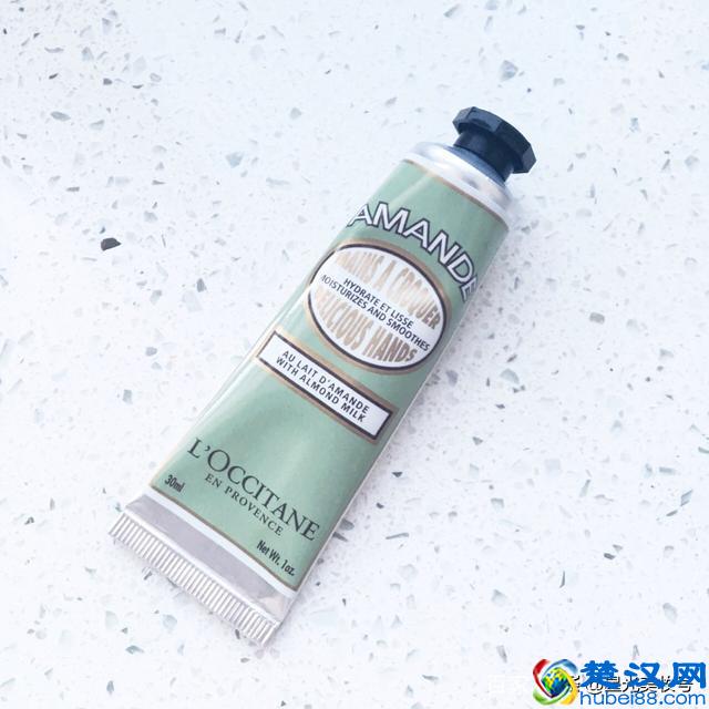 这个冬天我只想给你推荐这5只超好用到的护手霜，便宜好用还好闻