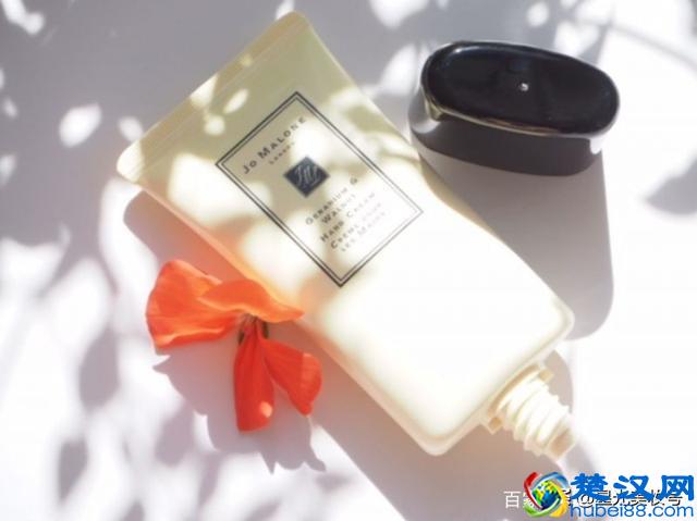 这个冬天我只想给你推荐这5只超好用到的护手霜，便宜好用还好闻