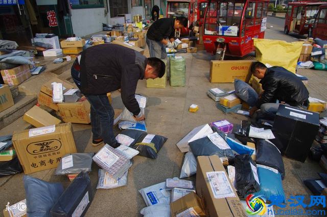 圆通快递一个月到底有多少工资？内部员工亲口告诉你！