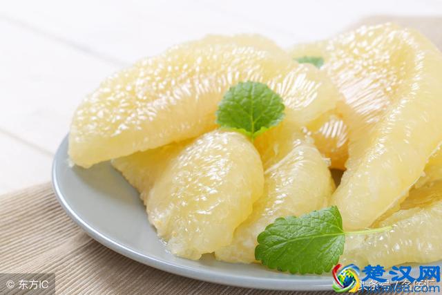 医生提醒：吃柚子的人请注意了，这几种人不能吃，吃了会后悔哦！