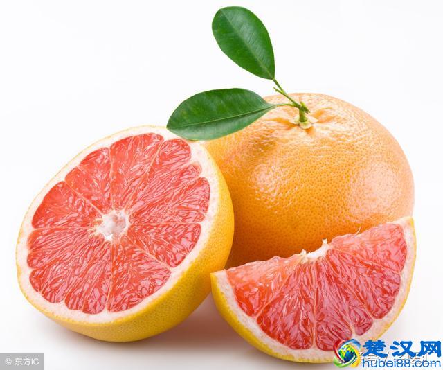 医生提醒：吃柚子的人请注意了，这几种人不能吃，吃了会后悔哦！