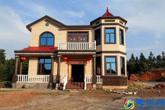 盖房别用砖混结构，过时了！如今流行这样建，好处太多了！