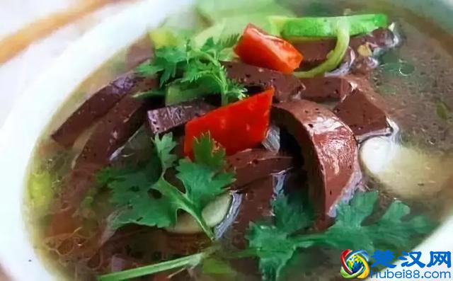 猪血怎么做好吃又简单？猪血（毛血旺）的家常做法