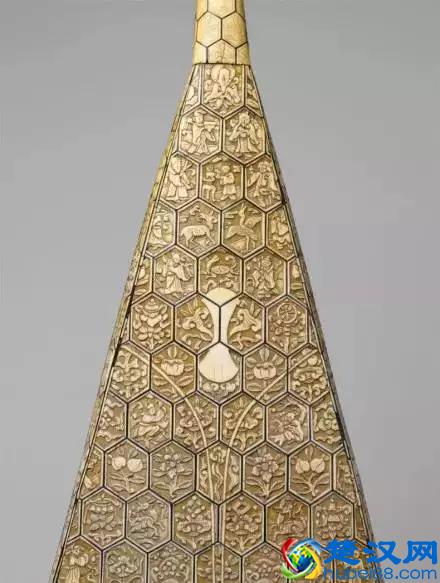 犹抱琵琶半遮面