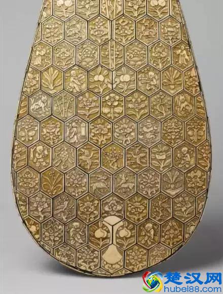 犹抱琵琶半遮面