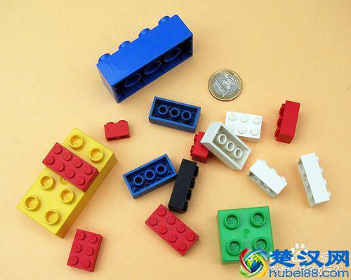 美国圣诞节有哪些风俗？圣诞节礼物送什么好？圣诞礼物送什么？