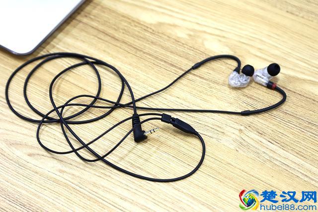 真香预警，森海塞尔IE40Pro耳机评测，适合并非烧友的你