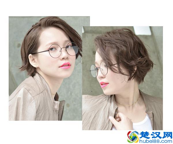 戴眼镜的女生适合什么发型?这10款看着就很美