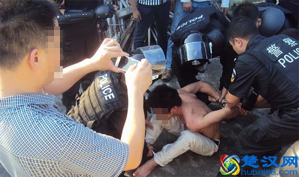 所谓的吸冰毒、麻古岔道，其实就是甲基苯丙胺精神病