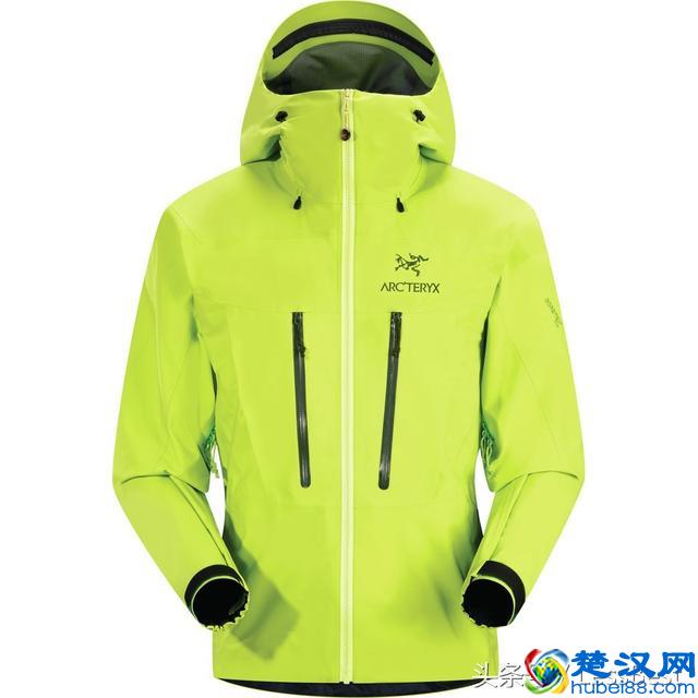 什么牌子冲锋衣好？冲锋衣的选购知识：七款顶级的户外冲锋衣推荐