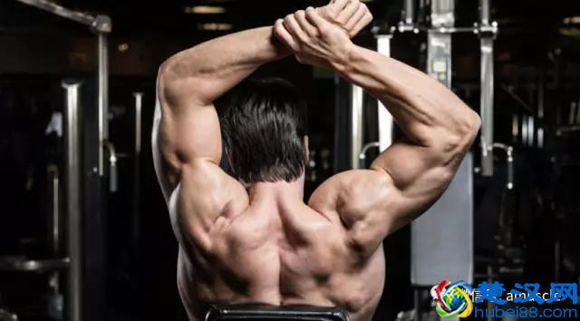 肩宽穿短袖才好看！哪七大法宝改善“窄肩”？